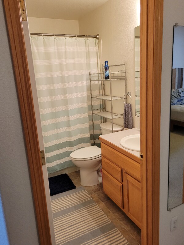 Building Photo - 456 Lavastone Ave