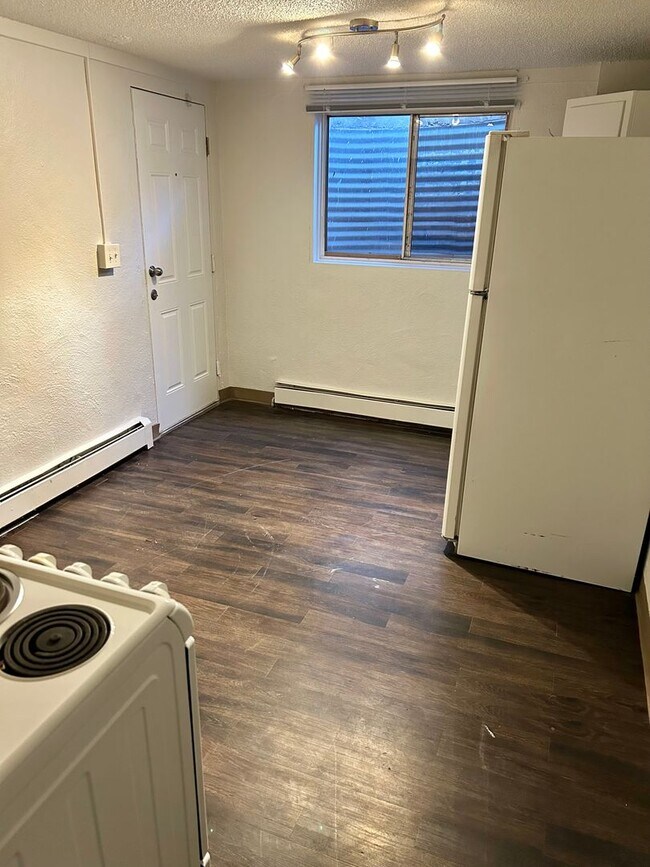 Building Photo - Cozy 1 Bed 1 Bath Apartment