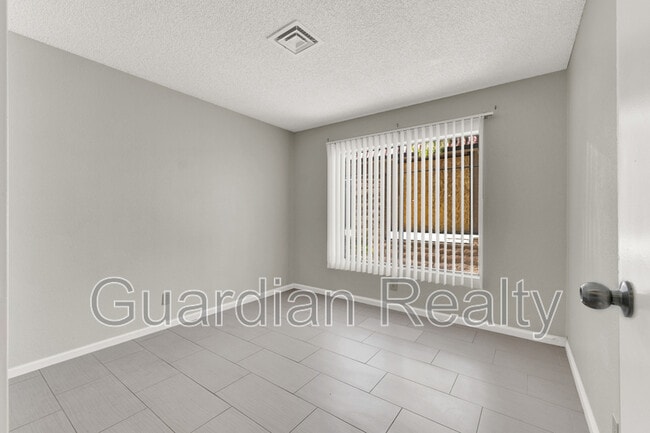 Building Photo - 6611 Silverstream Ave
