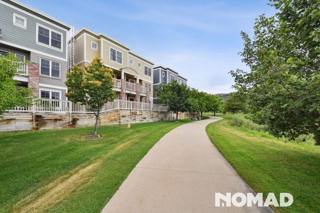 Building Photo - Charming 1BR Condo in Beautiful Boulder (N...