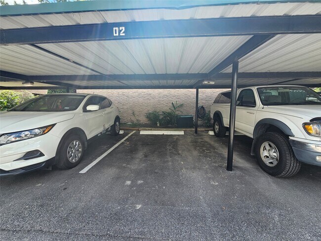 Building Photo - 8287 Kingsbrook Rd