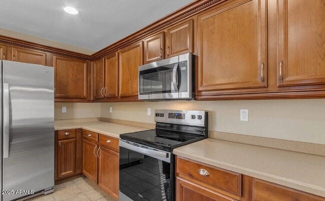 Building Photo - 2199 W Tanner Ranch Rd