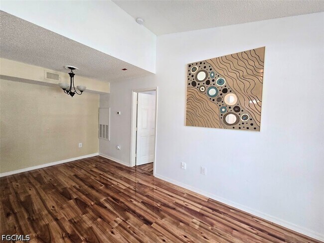Building Photo - 12630 Equestrian Cir