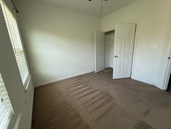Building Photo - 951 Hall Station Dr