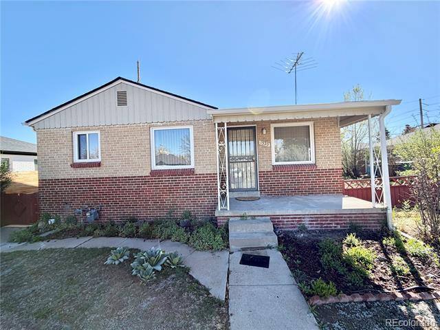 Building Photo - 1320 Holly St