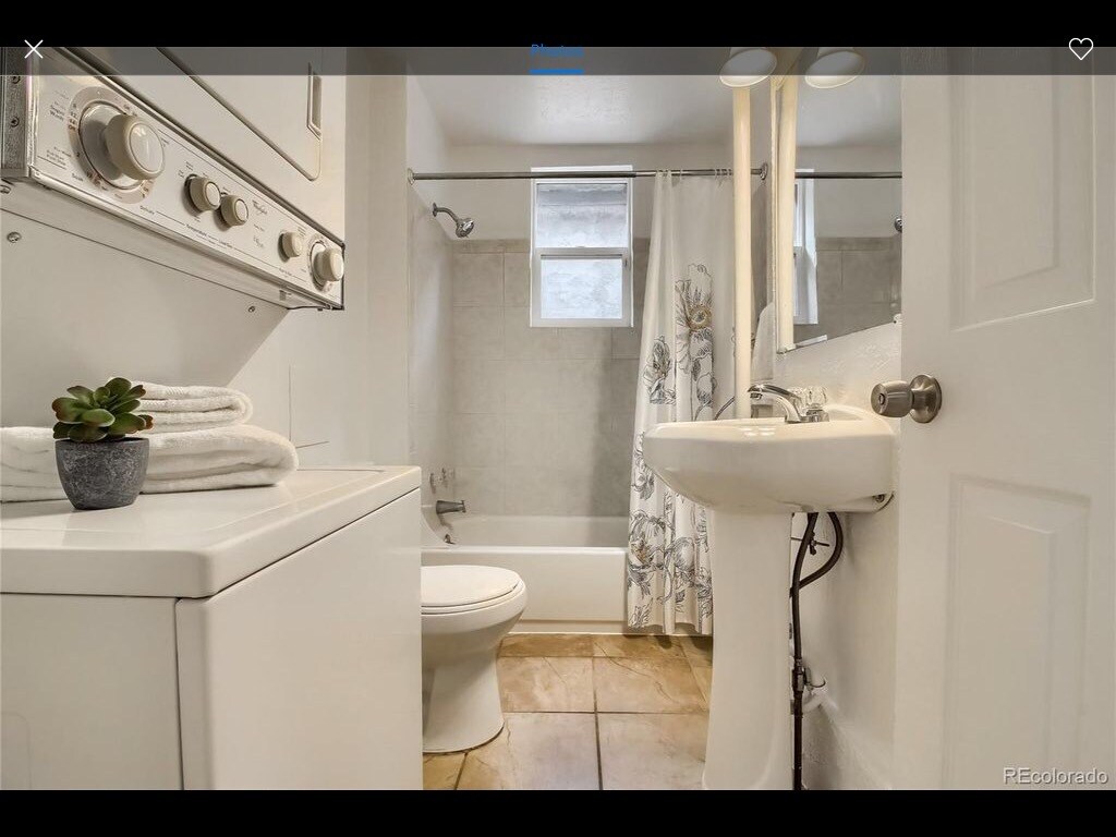 Bathroom & laundry - 3451 N Downing St
