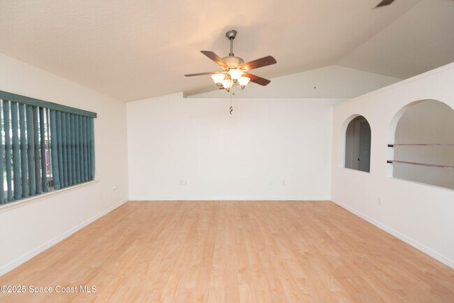 Building Photo - 6121 Corning Rd