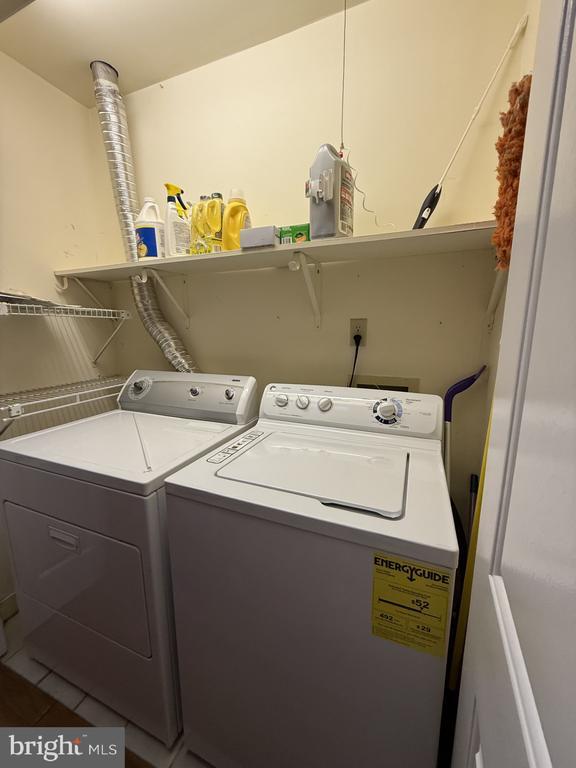 Building Photo - 130 Spring Wood Dr