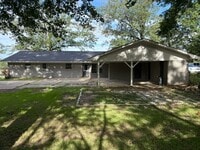 Building Photo - Renovated 4 Bedroom 2 Bath Home for Rent!