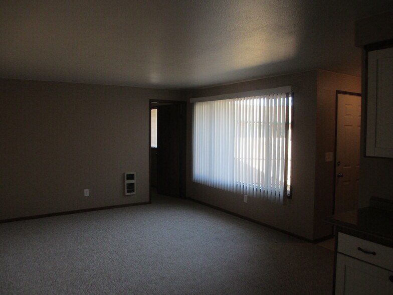 Building Photo - 3322 NE Lancaster St