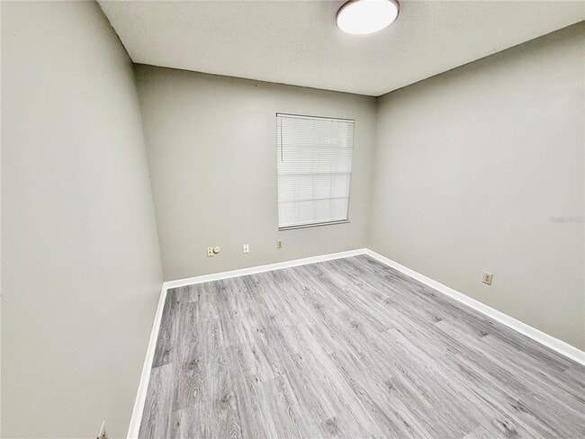 Building Photo - 5490 Britan Dr