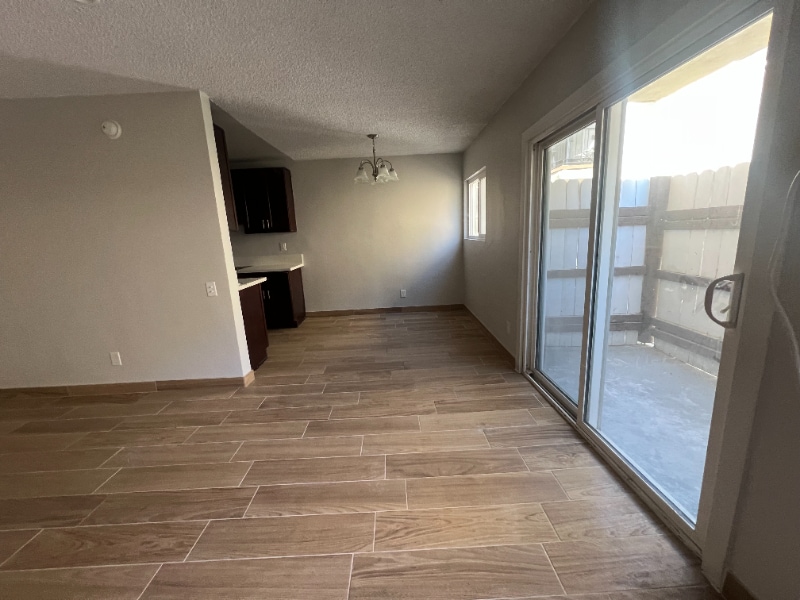 Building Photo - 14547 Saticoy St