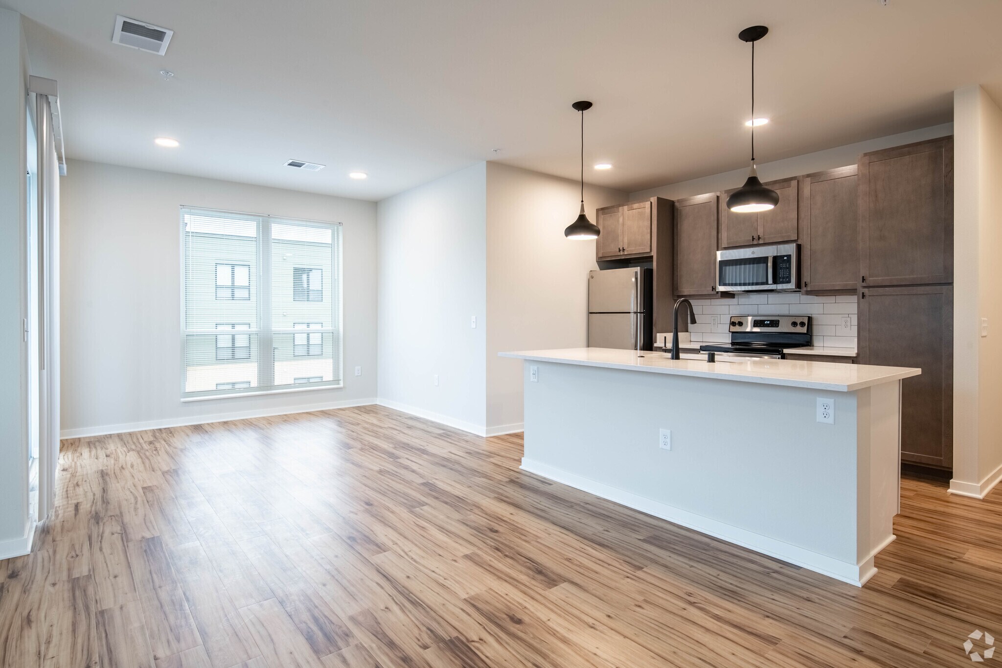 2BR, 2BA - 1192SF - The Outlook Apartments