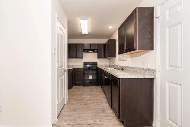 Building Photo - 12727 Veterans Ranch Rd