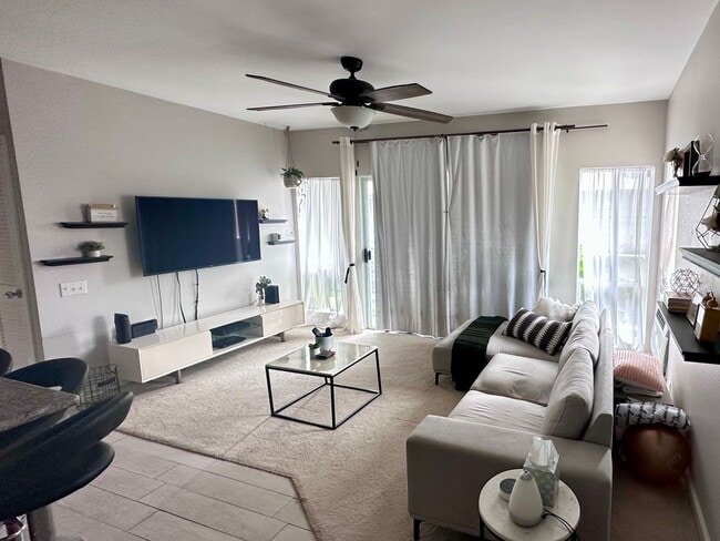 Primary Photo - For Rent - [Sun Rise] 91-265 Hanapouli Cir...