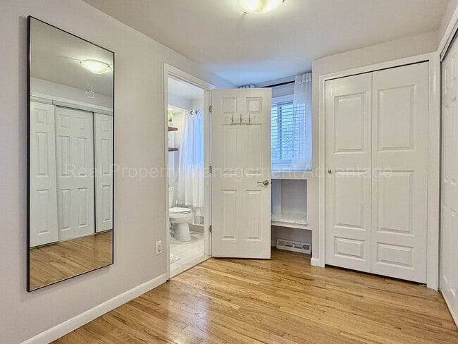 Building Photo - Spacious 4-Bedroom Colonial Minutes from Birmingham