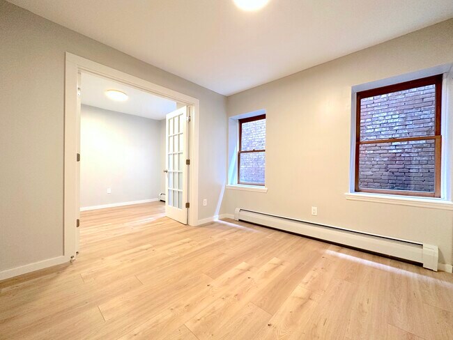 Primary Bed - 10 S Miller St