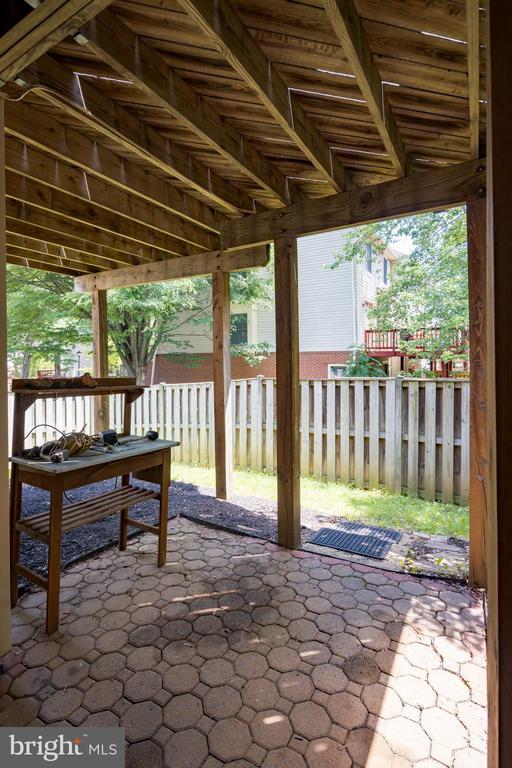 Building Photo - 3945 Kathryn Jean Ct