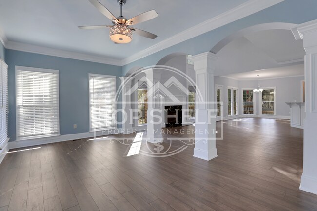 Building Photo - 127 Tara Blvd