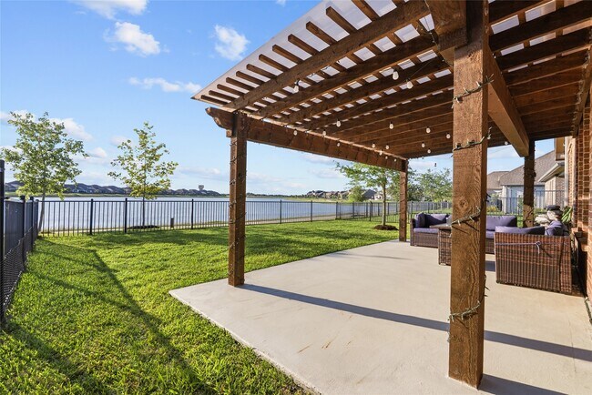 Building Photo - 2609 Arbor Edge Crossing