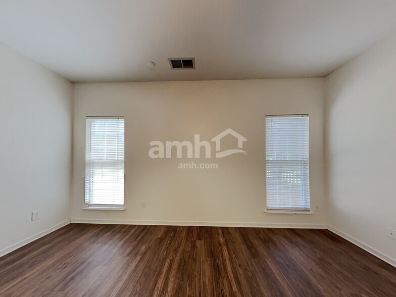 Building Photo - 12803 Winget Rd