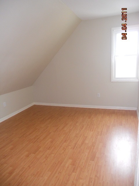 Building Photo - Updated Single Family 3 bedroom