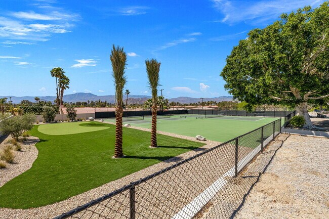 Building Photo - 41750 Hermitage Dr