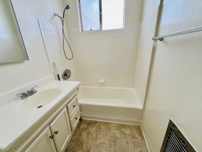 Building Photo - 4475 Murietta Ave