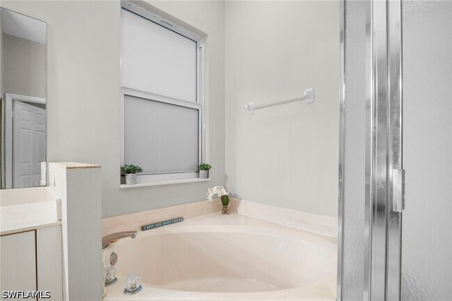 Building Photo - 3381 Mystic River Dr