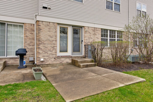 Building Photo - 274 Bay Dr