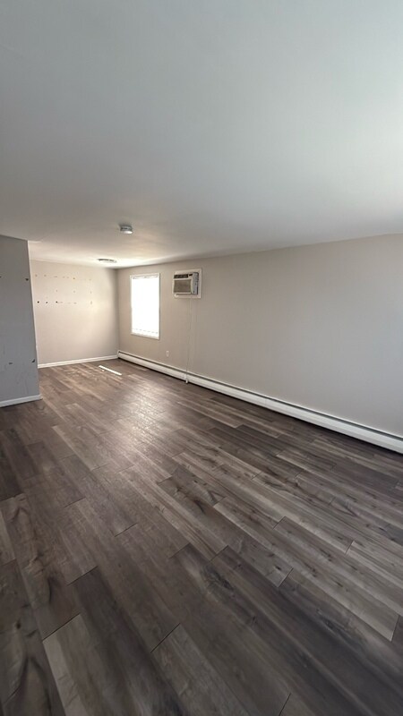 Building Photo - 2714 Woodlawn St