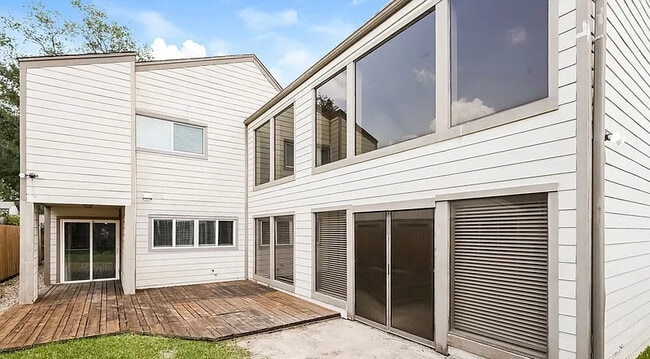 Building Photo - 10722 Shawnbrook Dr