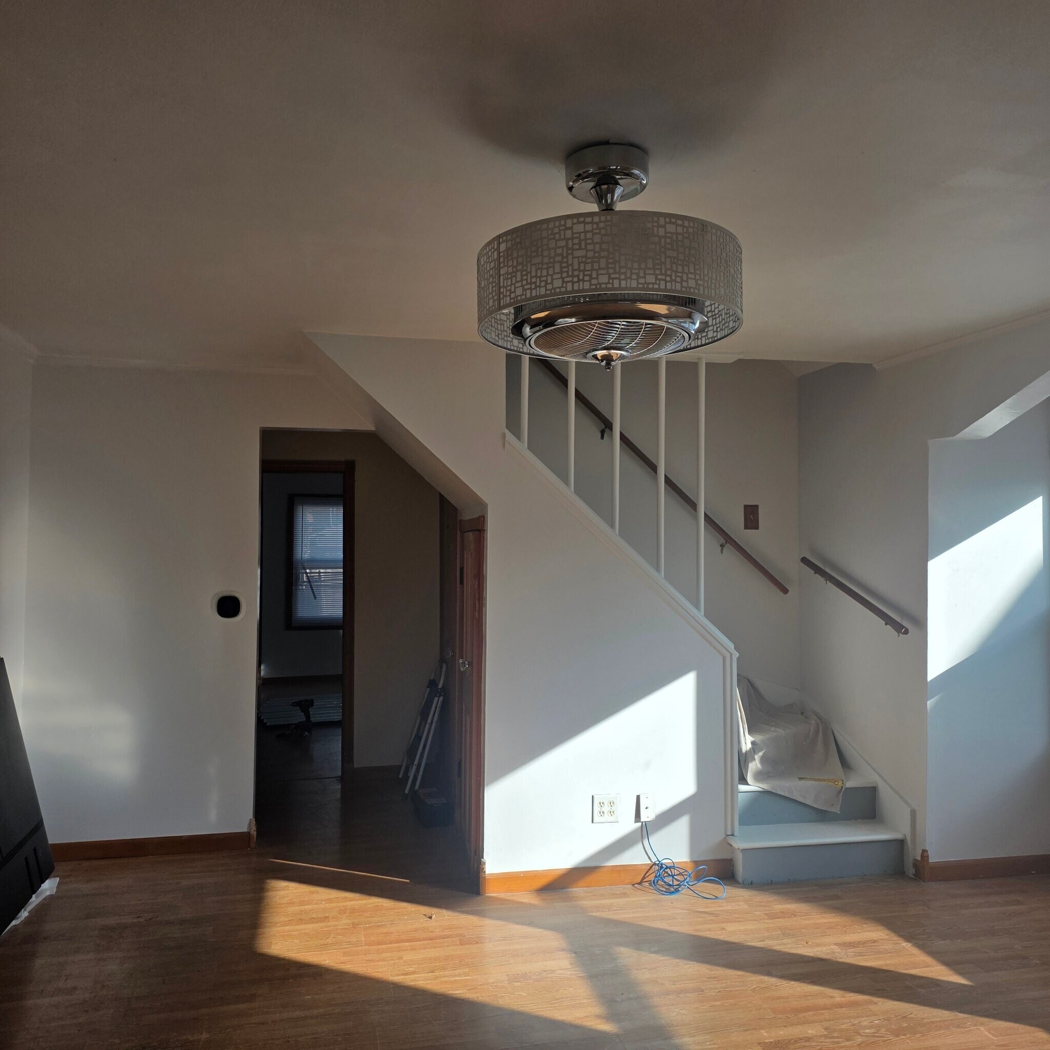 Building Photo - 1531 Walnut Dr