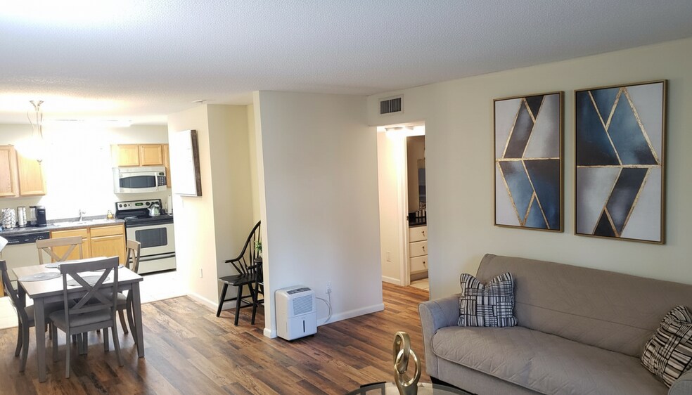 Building Photo - 507 NW 39th Rd