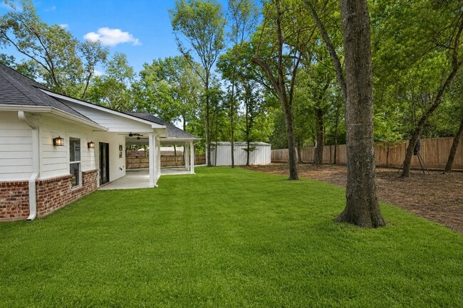 Building Photo - 5161 Lazy Ln