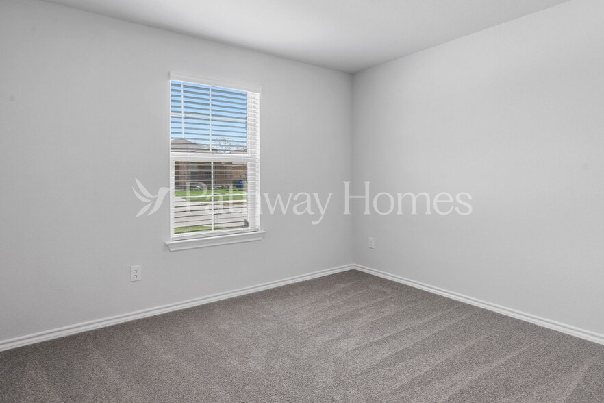 Building Photo - 9449 Golden Tree Ave