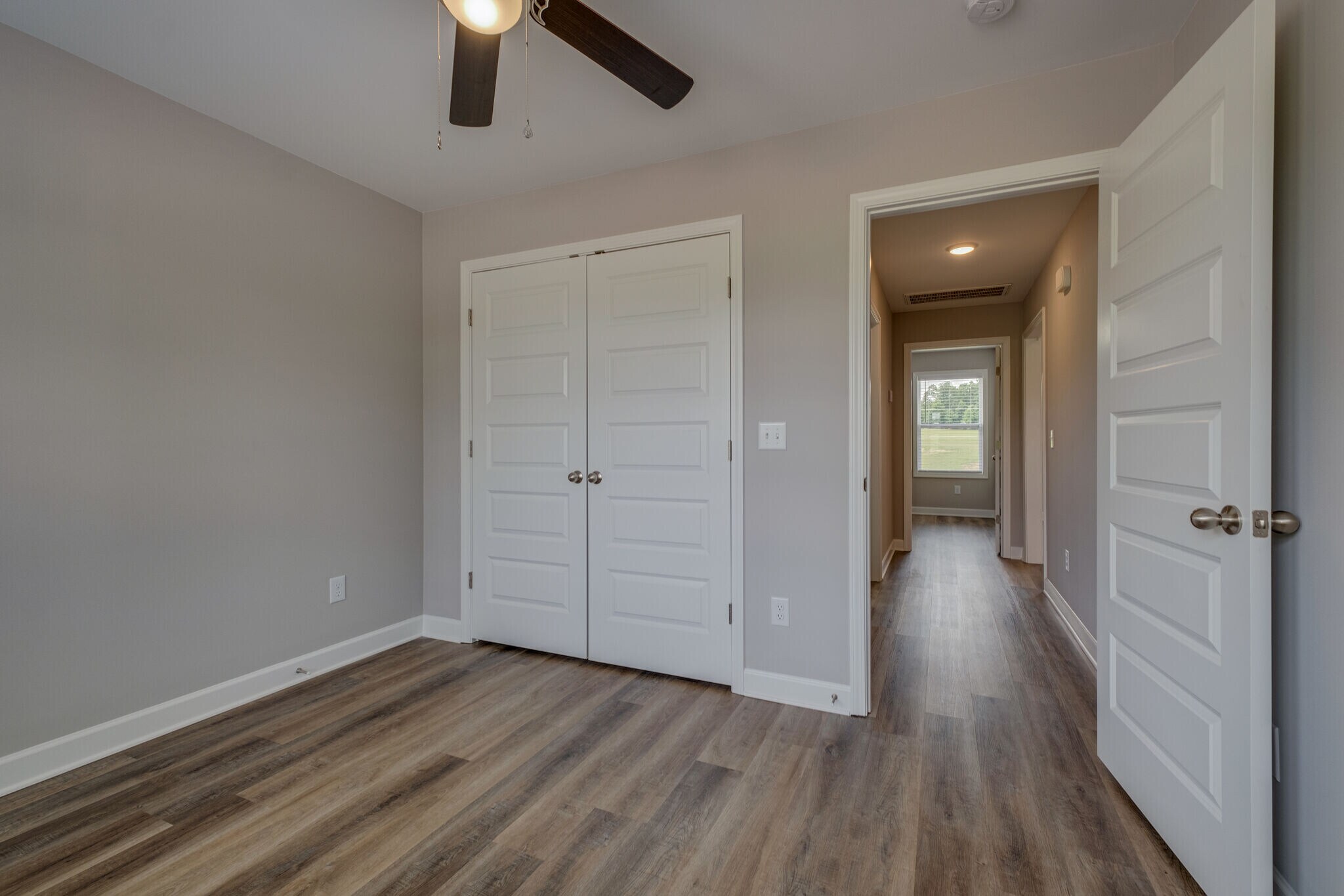 Building Photo - 648 S Tunnel Rd