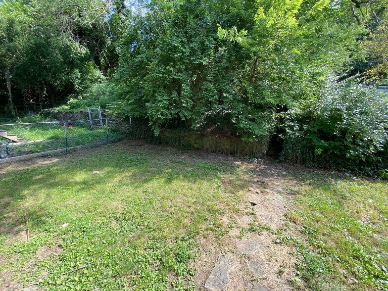 Building Photo - 641 Clemmer Ave