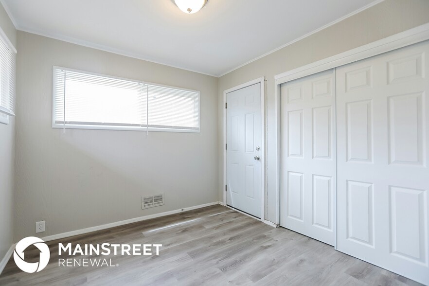 Building Photo - 7309 E 108th Dr