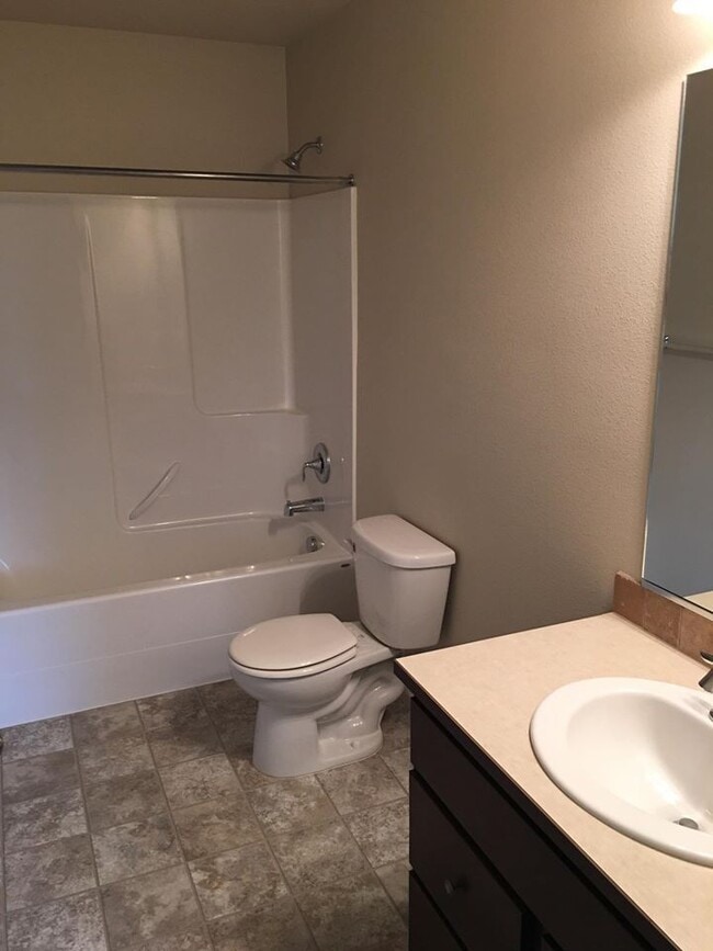 Building Photo - RANCH STYLE DUPLEX (P#107)