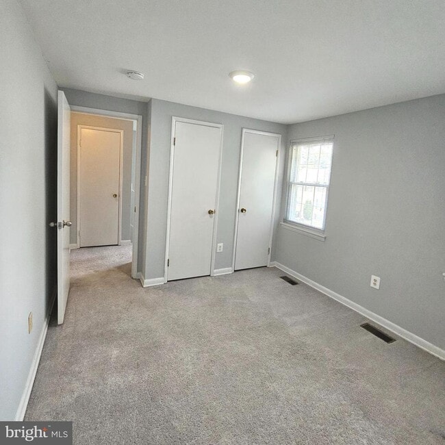 Building Photo - 9657 Lindenbrook St