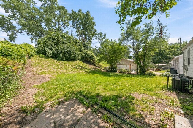 Building Photo - 8515 Jenny Dr