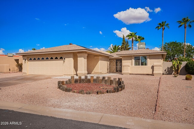 Building Photo - 26007 S Cedarcrest Dr