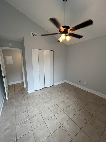 Building Photo - 4719 San Jose Manor Dr W