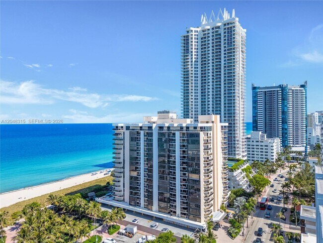 Building Photo - 6423 Collins Ave