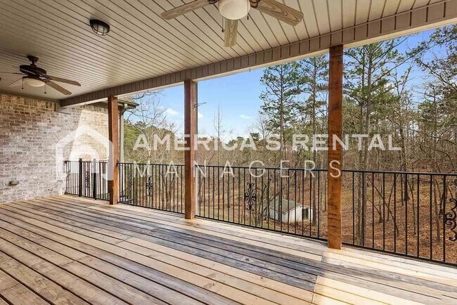 Building Photo - Deposit Pending! - Private Estate Living on Over 3 Acres! Available to view NOW!