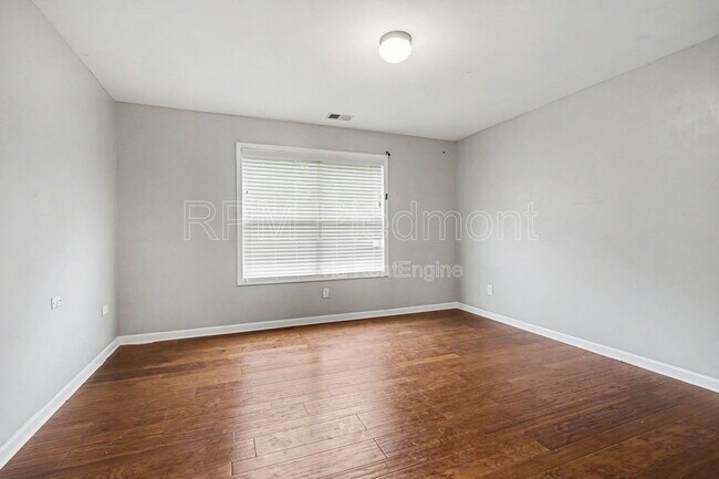 Building Photo - 2909 Estate View Ct