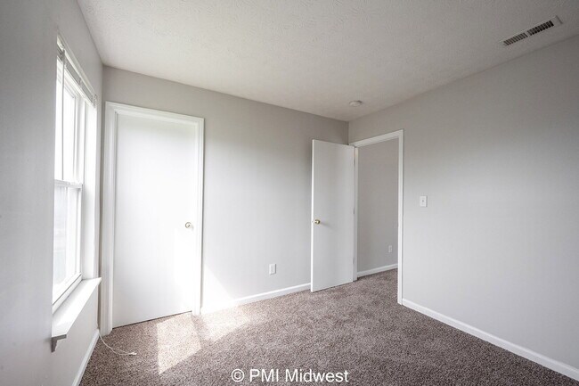 Building Photo - 5653 Valhalla Way