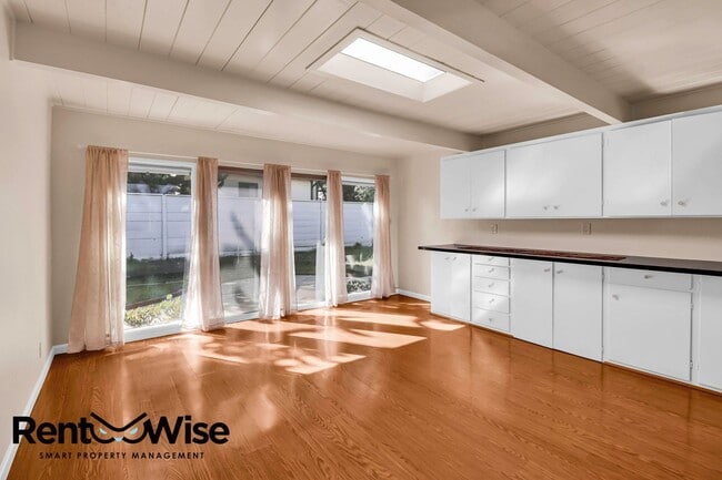 Building Photo - 4260 Ruthelma Ave