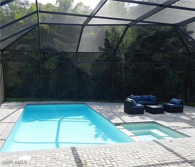 Building Photo - 11417 Jacaranda Dr